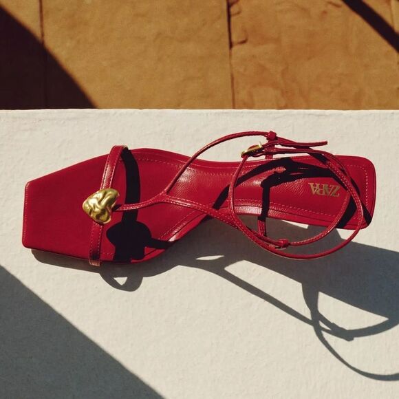 ZARA METALLIC DETAIL STRAPPY HEELED SANDALS - Picture 3 of 5